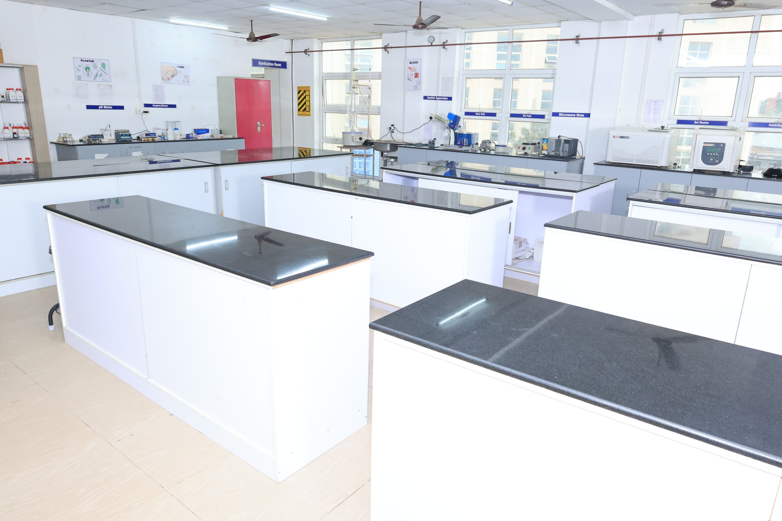 Biotech Lab - UG