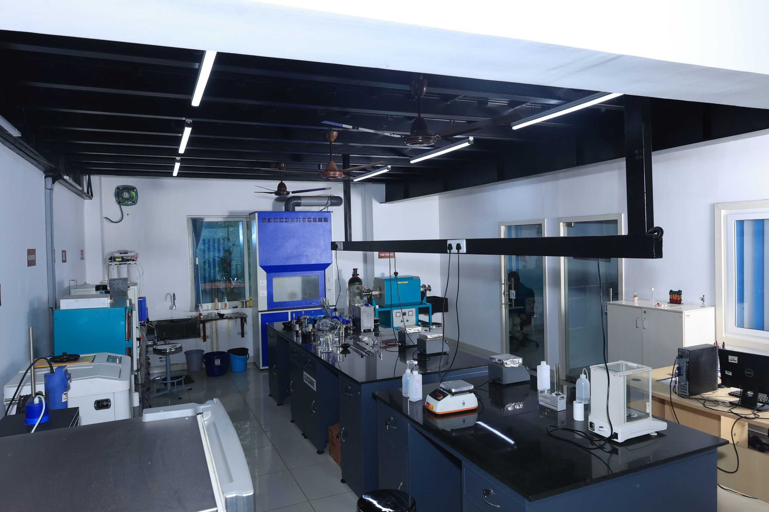 Lab in Research Hub